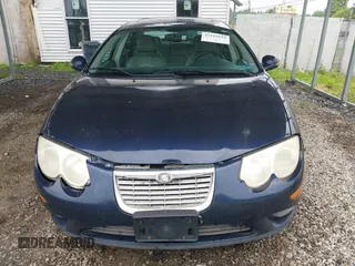 2002 Chrysler 300M M z VIN 2C3AE76K52H311224, wystawiony jako IAAI lot #42219634 z przebiegiem 172 884 mil mil oraz . Historia ofert i sprzedaży dostępna na DreamBid. Obrazek 12.