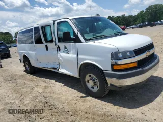 2019 Chevrolet Express Passenger LT with VIN 1GAZGPFG4K1341049, listed as a Copart auction lot 60321535 with 160,353 mi miles and Salvage title. Bid and sale history available at DreamBid. Image 4.