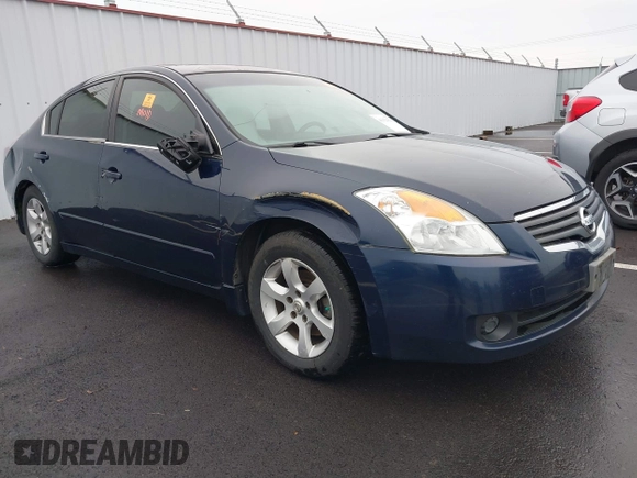 2007 Nissan Altima 2.5 with VIN 1N4AL21E77N414753, listed as a IAAI auction lot 41154515 with 182,798 mi miles. Bid and sale history available at carsss.com. Image 1.