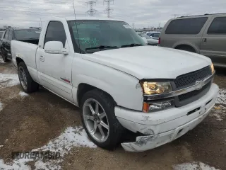2004 Chevrolet Silverado 1500 Work Truck with VIN 1GCEC14V54Z198987, listed as a Copart auction lot 88980575 with 281,667 mi miles and Salvage Title. Bid and sale history available at carsss.com. Image 4.