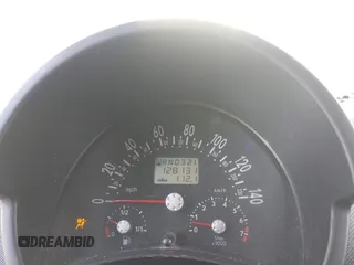 2000 Volkswagen Beetle GLS z VIN 3VWCA21C4YM414855, wystawiony jako IAAI lot #42198615 z przebiegiem 128 131 mil mil oraz . Historia ofert i sprzedaży dostępna na DreamBid. Obrazek 7.