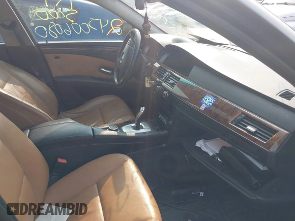 2008 BMW 5 Series 528xi with VIN WBANV13508CZ57725, listed as a IAAI auction lot 40133440 with Not Provided miles and . Bid and sale history available at carsss.com. Image 5.