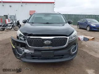 2016 Kia Sorento LX with VIN 5XYPG4A50GG129744, listed as a IAAI auction lot 41711949 with 127,954 mi miles. Bid and sale history available at carsss.com. Image 12.