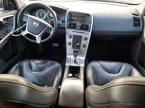 2011 Volvo XC60 3.2L with VIN YV4952DL4B2191435, listed as a Copart auction lot 70192494 with 294,224 mi miles and Salvage Title. Bid and sale history available at carsss.com. Image 8.