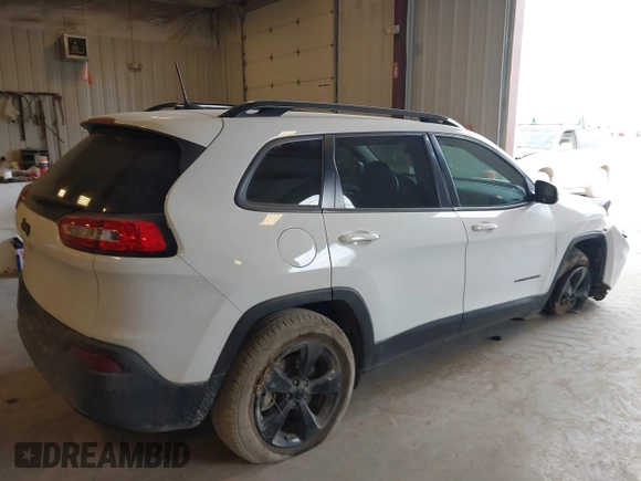 2018 Jeep Cherokee Latitude с VIN 1C4PJMCB3JD561285, выставлен на аукционе IAAI как лот 42123569 с пробегом 151 886 миль миль и . История ставок и продаж доступна на DreamBid. Изображение 4.