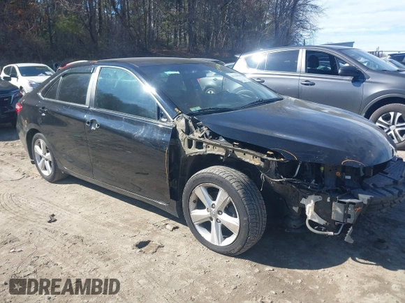 2017 Toyota Camry XLE with VIN 4T1BF1FK9HU272083, listed as a IAAI auction lot 41744530 with 152,458 mi miles. Bid and sale history available at carsss.com. Image 1.