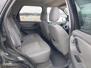 2005 Ford Escape XLT with VIN 1FMCU03135KB37656, listed as a IAAI auction lot 41908207 with 191,899 mi miles. Bid and sale history available at carsss.com. Image 8.