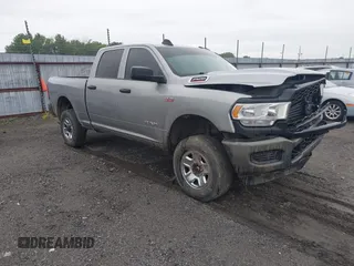 2022 Ram 2500 Tradesman z VIN 3C6UR5CJ2NG253565, wystawiony jako IAAI lot #42230918 z przebiegiem 50 050 mil mil oraz . Historia ofert i sprzedaży dostępna na DreamBid. Obrazek 1.