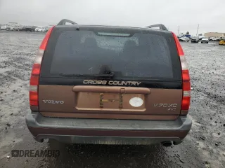 1999 Volvo V70 XC with VIN YV1LZ56D0X2598786, listed as a Copart auction lot 43061625 with 139,388 mi miles and Salvage Title. Bid and sale history available at carsss.com. Image 6.