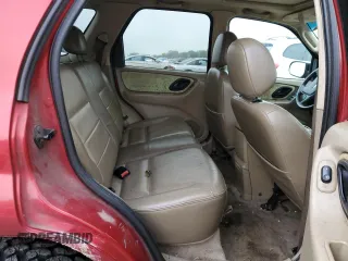 2003 Ford Escape XLT Popular 2 with VIN 1FMYU93183KB78114, listed as a Copart auction lot 73991704 with 316,574 mi miles and Salvage Title. Bid and sale history available at carsss.com. Image 11.