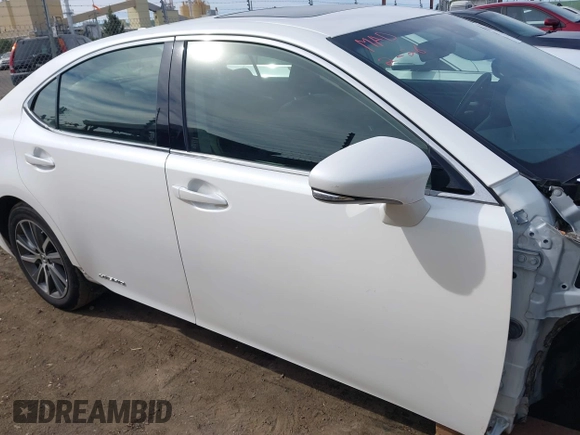 2016 Lexus ES 300h with VIN JTHBW1GG4G2114905, listed as a IAAI auction lot 41674486 with 185,835 mi miles and . Bid and sale history available at DreamBid. Image 14.