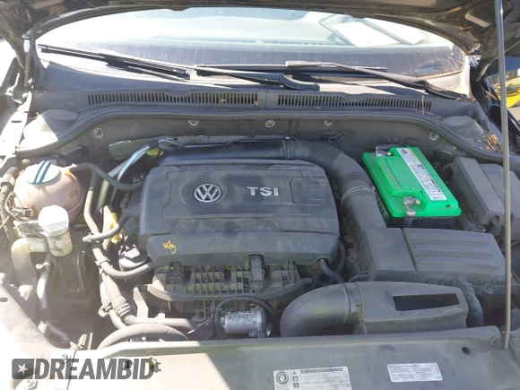 2014 Volkswagen Jetta SE with VIN 3VWD17AJ9EM372677, listed as a IAAI auction lot 42406449 with 266,331 mi miles and . Bid and sale history available at DreamBid. Image 10.