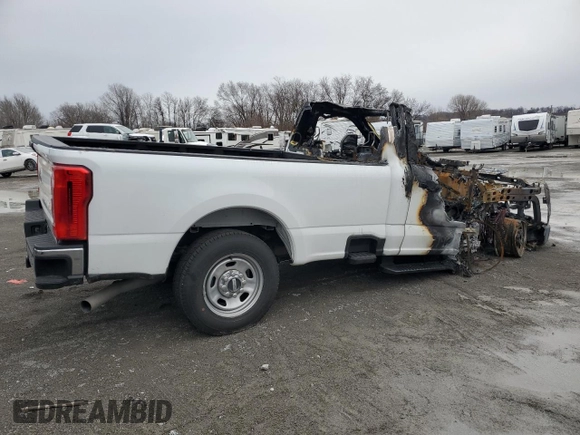2023 Ford F-350 с VIN 1FTRF3AA1PED40639, выставлен на аукционе Copart как лот 87178904 с пробегом Не указан миль и На запчасти • Non repairable. История ставок и продаж доступна на DreamBid. Изображение 3.