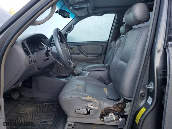 2004 Toyota Sequoia Limited with VIN 5TDZT38A84S211270, listed as a Copart auction lot 43086415 with 227,050 mi miles and Clean Title. Bid and sale history available at carsss.com. Image 7.