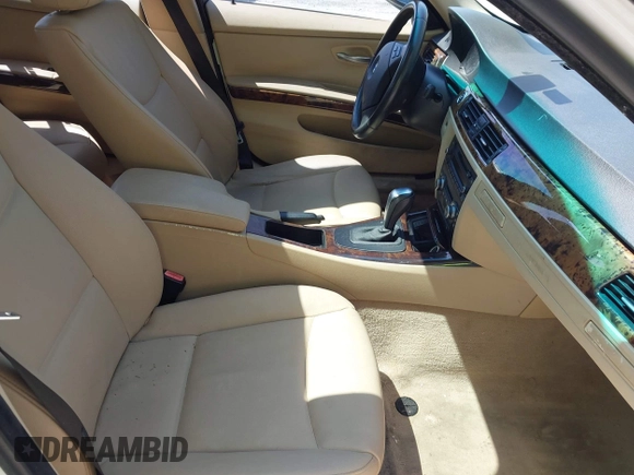 2007 BMW 3 Series 328i с VIN WBAVA37537NL16671, выставлен на аукционе IAAI как лот 42553608 с пробегом 154 319 миль миль и . История ставок и продаж доступна на DreamBid. Изображение 5.