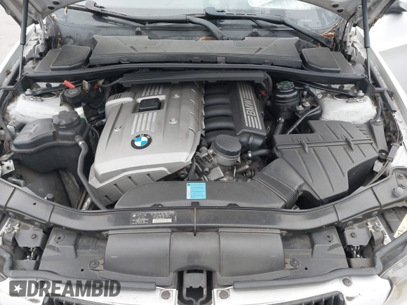2006 BMW 3 Series 330i with VIN WBAVB33526KS31274, listed as a IAAI auction lot 42120518 with 167,203 mi miles. Bid and sale history available at carsss.com. Image 10.