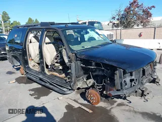 2004 Chevrolet Suburban Z71 with VIN 3GNFK16T34G158501, listed as a IAAI auction lot 40983927 with 1 mi miles. Bid and sale history available at carsss.com. Image 6.