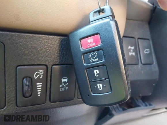 2013 Toyota RAV4 Limited z VIN 2T3DFREV1DW075915, wystawiony jako IAAI lot #40720411 z przebiegiem 132 656 mil mil oraz . Historia ofert i sprzedaży dostępna na DreamBid. Obrazek 11.