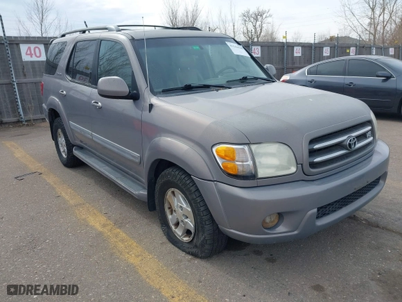 2001 Toyota Sequoia Limited with VIN 5TDBT48AX1S001532, listed as a IAAI auction lot 41543630 with 212,640 mi miles. Bid and sale history available at carsss.com. Image 1.