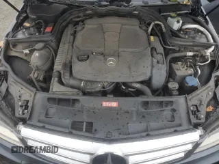 2013 Mercedes-Benz C 300 Sport z VIN WDDGF8AB9DR272176, wystawiony jako Copart lot #57334095 z przebiegiem 125 027 mil mil oraz Szkoda całkowita • Salvage title. Historia ofert i sprzedaży dostępna na DreamBid. Obrazek 11.