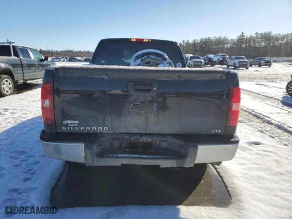 2007 Chevrolet Silverado 1500 LTZ with VIN 2GCEK19J071622985, listed as a Copart auction lot 45944005 with 150,379 mi miles and Salvage Title. Bid and sale history available at carsss.com. Image 6.