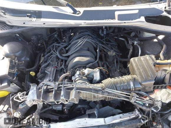 2005 Chrysler 300 with VIN 2C3JA63H25H102333, listed as a IAAI auction lot 41967876 with 125,092 mi miles. Bid and sale history available at carsss.com. Image 10.