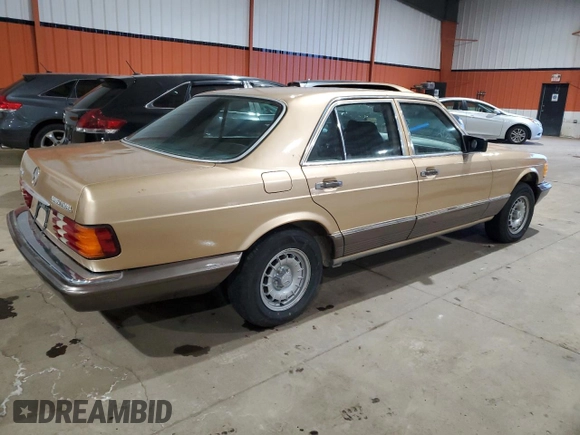 1983 Mercedes-Benz 300 SD with VIN WDBCB20AXDD045063, listed as a Copart auction lot 84673394 with 339,359 mi miles and Clean Title. Bid and sale history available at DreamBid. Image 3.