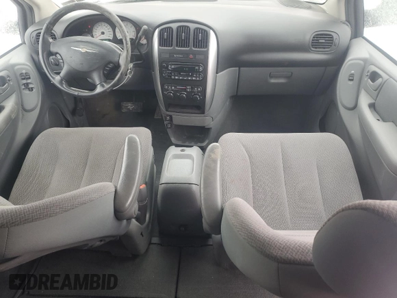 2007 Chrysler Town & Country Touring with VIN 2A8GP54L67R207318, listed as a Copart auction lot 46127425 with 57,155 mi miles and Salvage Title. Bid and sale history available at DreamBid. Image 8.
