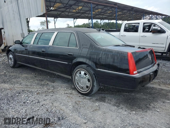 2011 Cadillac DTS Professional Limousine z VIN 1GE9K9C64BU550391, wystawiony jako Copart lot #64966434 z przebiegiem 54 121 mil mil oraz Tytuł czysty. Historia ofert i sprzedaży dostępna na DreamBid. Obrazek 2.