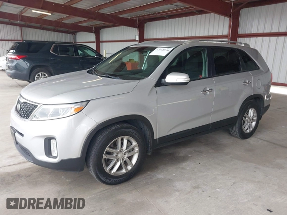 2015 Kia Sorento LX with VIN 5XYKT4A64FG589597, listed as a IAAI auction lot 42068816 with 107,948 mi miles. Bid and sale history available at carsss.com. Image 2.