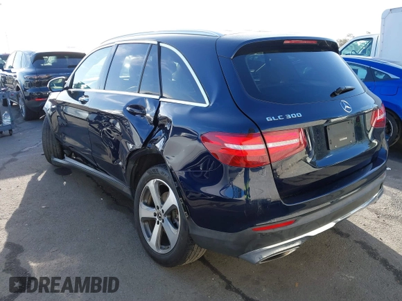 2019 Mercedes-Benz GLC with VIN WDC0G4JB6KF567472, listed as a IAAI auction lot 41691934 with 82,872 mi miles. Bid and sale history available at carsss.com. Image 3.