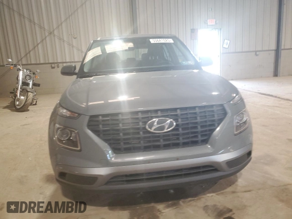 2022 Hyundai Venue SE z VIN KMHRB8A36NU141921, wystawiony jako Copart lot #55641025 z przebiegiem 12 611 mil mil oraz Szkoda całkowita • Salvage title. Historia ofert i sprzedaży dostępna na DreamBid. Obrazek 5.