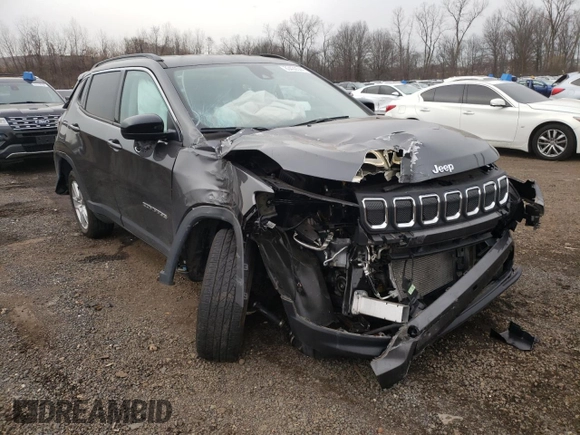 2022 Jeep Compass North with VIN 3C4NJDBB6NT203378, listed as a Copart auction lot 83439544 with 17,014 mi miles and Salvage Title. Bid and sale history available at DreamBid. Image 4.