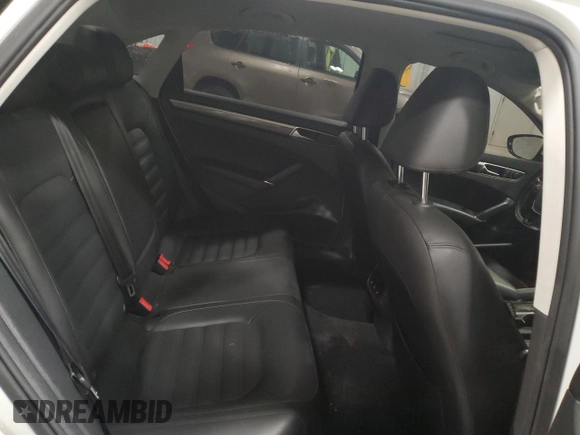 2018 Volkswagen Passat SEL Premium z VIN 1VWCA7A38JC029626, wystawiony jako Copart lot #52119595 z przebiegiem 63 342 mil mil oraz Nie do naprawy • Non repairable. Historia ofert i sprzedaży dostępna na DreamBid. Obrazek 10.