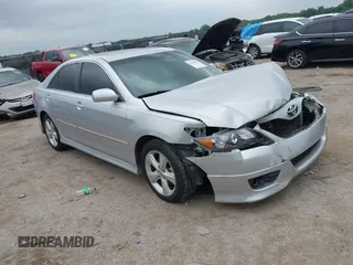 2011 Toyota Camry LE z VIN 4T1BF3EK9BU748210, wystawiony jako IAAI lot #42288534 z przebiegiem 141 208 mil mil oraz . Historia ofert i sprzedaży dostępna na DreamBid. Obrazek 1.