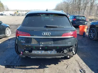 2021 Audi Q5 Premium with VIN WA1AAAFY9M2080598, listed as a IAAI auction lot 41729866 with 32,380 mi miles. Bid and sale history available at carsss.com. Image 16.