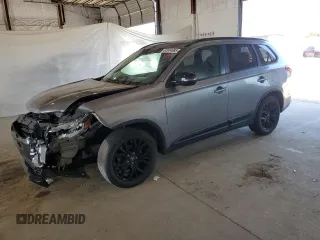 2018 Mitsubishi Outlander SE z VIN JA4AD3A31JZ067197, wystawiony jako Copart lot #62834685 z przebiegiem Nie podano mil oraz Szkoda całkowita • Salvage title. Historia ofert i sprzedaży dostępna na DreamBid. Obrazek 1.