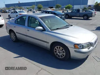 2004 Volvo S60 with VIN YV1RS61T242406749, listed as a IAAI auction lot 42596548 with 154,018 mi miles and . Bid and sale history available at DreamBid. Image 1.