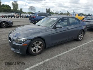 2013 BMW 3 Series 328i z VIN WBA3C1C54DF441678, wystawiony jako Copart lot #56226705 z przebiegiem 96 829 mil mil oraz Szkody całkowita. Historia ofert i sprzedaży dostępna na DreamBid. Obrazek 1.