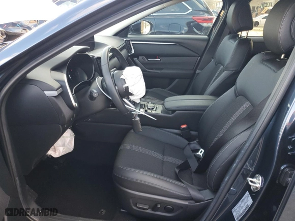 2024 Mazda CX-50 2.5 S Preferred Package with VIN 7MMVABBM6RN223027, listed as a Copart auction lot 86917174 with 8,521 mi miles and Salvage Title. Bid and sale history available at carsss.com. Image 7.