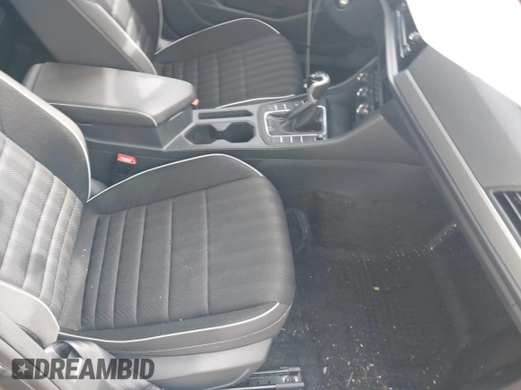 2024 Volkswagen Jetta Sport z VIN 3VWAM7BU0RM056206, wystawiony jako IAAI lot #41115217 z przebiegiem 3 162 mil mil oraz . Historia ofert i sprzedaży dostępna na DreamBid. Obrazek 5.