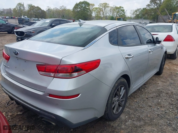 2019 Kia Optima S with VIN 5XXGT4L38KG282523, listed as a IAAI auction lot 41929453 with 261,095 mi miles. Bid and sale history available at carsss.com. Image 4.