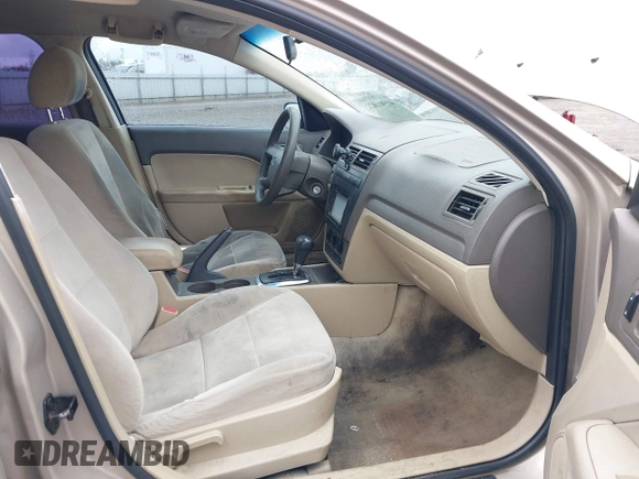 2006 Ford Fusion S with VIN 3FAFP06Z56R114621, listed as a IAAI auction lot 41901022 with 234,238 mi miles. Bid and sale history available at carsss.com. Image 5.