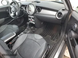 2009 MINI Cooper Hardtop with VIN WMWMF33559TW70189, listed as a Copart auction lot 51461365 with 146,700 mi miles and Salvage Title. Bid and sale history available at carsss.com. Image 8.