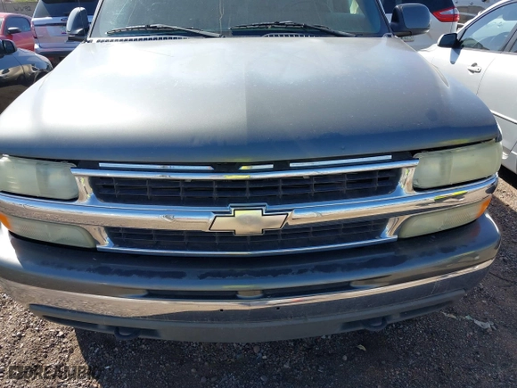 2002 Chevrolet Tahoe LT with VIN 1GNEC13Z92R283677, listed as a IAAI auction lot 41767229 with 241,320 mi miles. Bid and sale history available at carsss.com. Image 6.