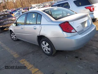 2005 Saturn ION ION 2 z VIN 1G8AJ52F55Z143541, wystawiony jako IAAI lot #41306652 z przebiegiem 233 840 mil mil oraz . Historia ofert i sprzedaży dostępna na DreamBid. Obrazek 3.