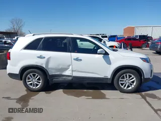 2014 Kia Sorento LX with VIN 5XYKTDA73EG471659, listed as a IAAI auction lot 41704991 with 118,617 mi miles. Bid and sale history available at carsss.com. Image 13.