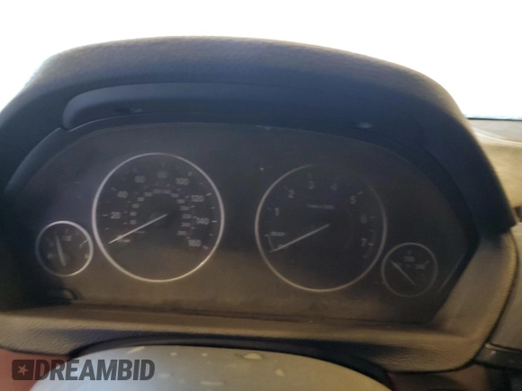 2015 BMW 4 Series 435i xDrive z VIN WBA3R5C57FK372498, wystawiony jako Copart lot #46132005 z przebiegiem Nie podano mil oraz Szkoda całkowita • Salvage title. Historia ofert i sprzedaży dostępna na DreamBid. Obrazek 9.