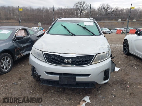 2015 Kia Sorento LX with VIN 5XYKT4A77FG621662, listed as a IAAI auction lot 41883976 with 62,540 mi miles. Bid and sale history available at carsss.com. Image 13.