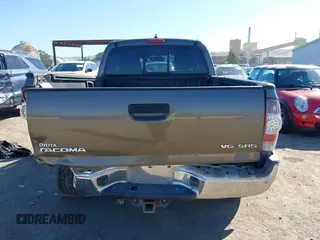 2012 Toyota Tacoma z VIN 5TFUU4EN4CX040417, wystawiony jako IAAI lot #41662802 z przebiegiem 221 186 mil mil oraz . Historia ofert i sprzedaży dostępna na DreamBid. Obrazek 17.